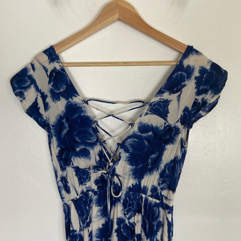 Blue Floral V-Neck Women’s Dress - Picture 8 of 15